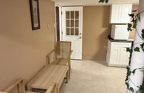 Alden Manor Apartment | Marvelous basement apartment with WiFi in Elmont