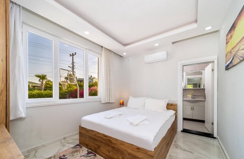 Lara Villa | Marvelous Conservative Villa in Muratpasa