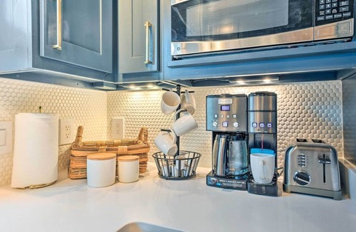 Highlands Cabin | Marvelous Cottage short walk to Heart of Downtown Highlands, NC!