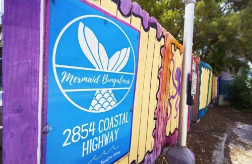 Vilano Beach Apartment | Marvelous Mermaid Bungalow, Dog-Friendly Downstairs Apt in Prime Vilano Beach