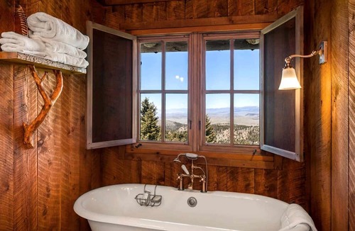Virginia City Cabin | Marvelous Tower Rental in Ennis, Montana - Fantastic Family Glamping Vacation Spot near Virginia City