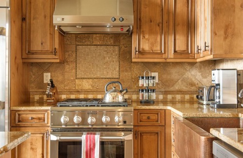Big Sky House | Marvelous townhome with breathtaking views! Hot Tub!