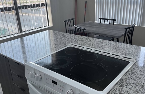 Avondale Apartment | Marvelous up view penthouse with pool and game room.