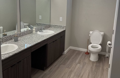 Avondale Apartment | Marvelous up view penthouse with pool and game room.