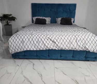 Craiova Apartment | Mary Magnolia