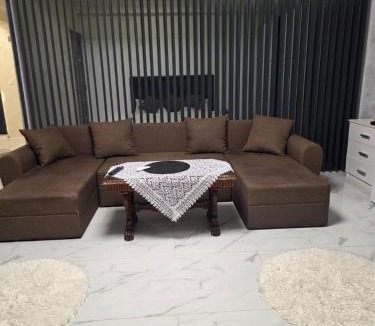 Craiova Apartment | Mary Magnolia