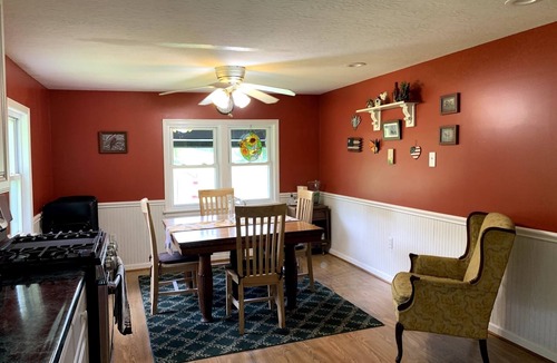 Glenmont House | Marymount Hideaway in Amish Country close to Rails to Trails trailhead