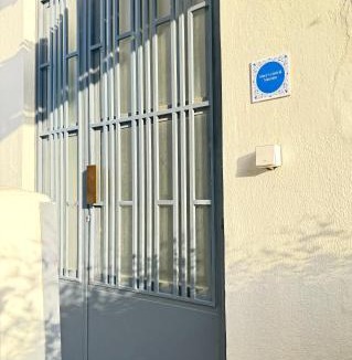 Agios Nikolaos Town House | Marys Central Beachside Mansion