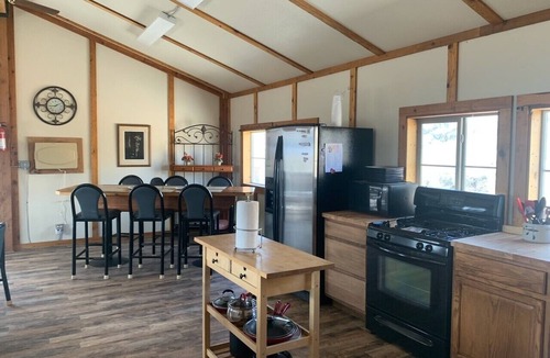 Marysvale Cabin | MARYSVALE UT-Charming 3Bed/2Bath Cabin 1400 sq ft TOP FLOOR on OHV Paiute Trail