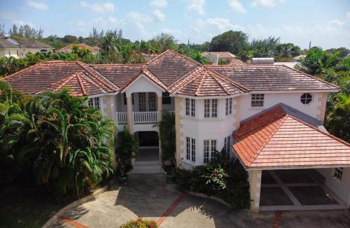 Holder's Hill Villa | Marzalea - by ZenBreak