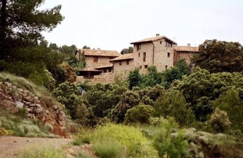 Olba Cottage | Masía Collado Royo Country house (full rental) Casa de la Maestra (6 people)