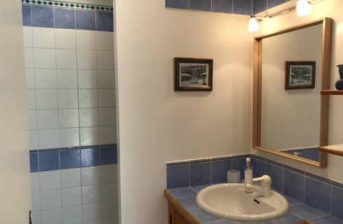 Contes House | Mas Avec Piscine Privée. Cadre Idyllique. Grand Jardin. 30 Minutes de Nice
