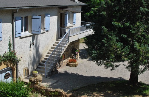 Sainte-Eulalie-d'Olt Cottage | MAS DE BARTHE COTTAGE: IN THE HEART OF THE COUNTRYSIDE BY A STREAM *