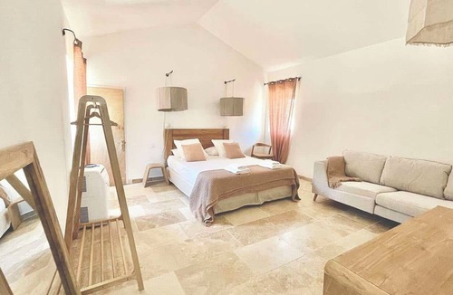 Lioux House | Mas de Florette: Your Provencal haven in Lioux