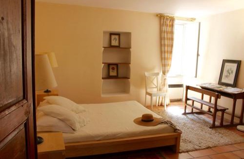Venasque Bed & Breakfast | Mas de la Gonnette