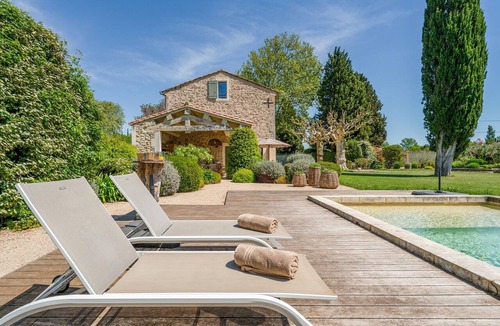 Verquieres Villa | Mas de la Source – Prestigious Provençal Retreat with Heated Pool, Landscaped Garden, A/C