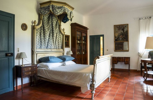Tarascon House | Mas De Monge