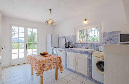 Val de Gilly House | Mas des Chênes by Interhome