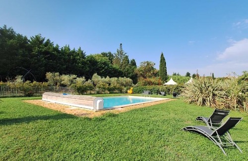 St.-Remy-de-Provence Bed & Breakfast | MAS DES FIGUES - très calme - Certifié Biologique - Parc Naturel Ecologique - Piscine 12x6 - brunch paysan méditerranéen cuisine maison - huile d'olive - Agritourisme - Alpilles - Saint Rémy de Provence- 30 avril au 27 septembre 2026