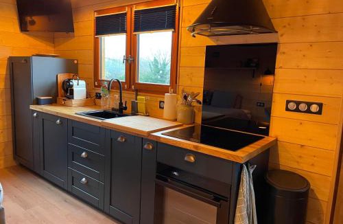 Charmes-sur-l'Herbasse Ski Chalet | Mas des Poutres - Tiny house