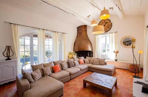 Bonnieux House | Mas familial luxueux 8 chambres