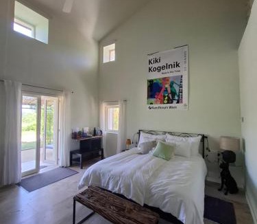 Cornillon Bed & Breakfast | Mas Les Escourtades Chambres d'hôtes