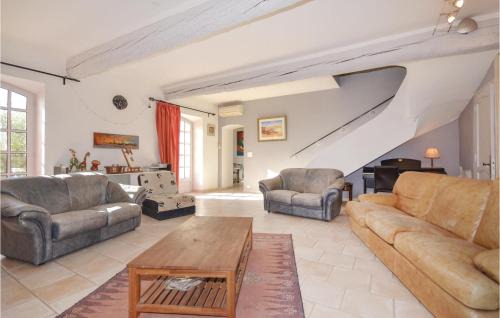 Caderousse House | Mas Melusine