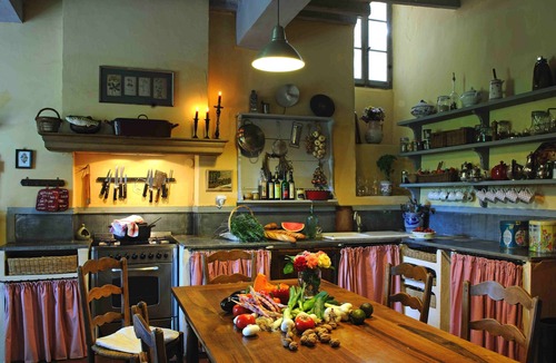 Aubignan House | Mas Provencal, quiet and very spacious with private pool and large garden.,