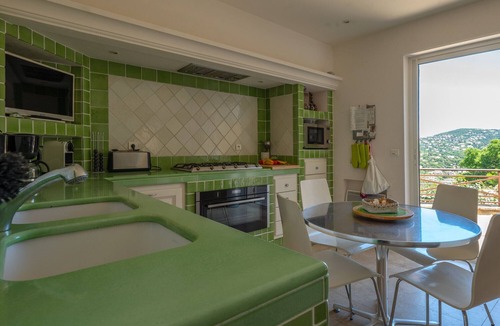 Plage de la Garonnette Villa | Mas Supérieure – Luxury villa in Sainte-Maxime with heated pool, jacuzzi, tennis court and sea view
