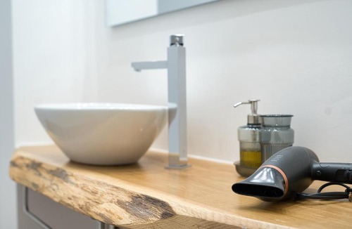 Lecco Apartment | Mascari Suites - Aqua