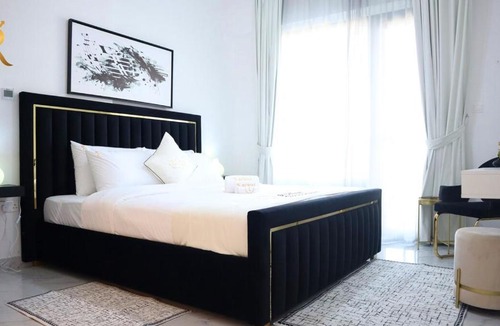 Masdar City Apartment | Masdar 1BR Haven - Chic Serene Stylish Luxury Oasis