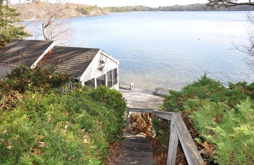 Mashpee House | Mashpee - 4 bedroom 2.5 Bath on John's Pond, Private Beach, Dock and a raft