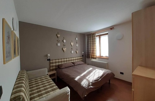 Male House | Maso dei Fiori in the mountains with views of the Brenta Dolomites and Valle di Sole