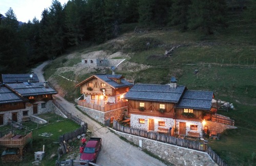 Cogolo Cabin | Maso Leprotto - Charming elegant Mountain Lodge, panoramic view and pet friendly