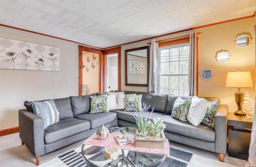 Ashby House | Massachusetts Cabin Rental Near Hiking and Skiing!