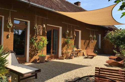Saint-Georges-sur-la-Pree House | Massages du Monde