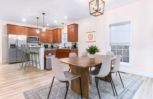 McGaheysville Ski Chalet | Massanutten Vacation! Family Home with 3 King Beds + Large Hot Tub