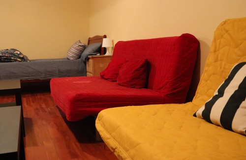 Queens House | MASSIVE 2 BR 2 BATH 15 MIN TO MIDTOWN IN VIBRANT NEIGHBORHOOD