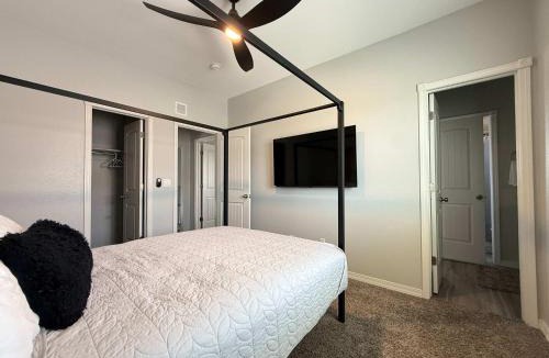 Biggs Field House | Massive Backyard Tri Level Home 4 Bed 3 and a Half Bath