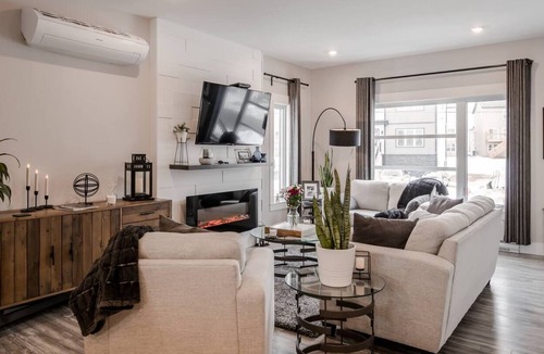 Halifax House | ☆ MASSIVE Duplex ☆ Luxury 3 Bedroom ☆