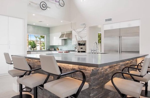 Arcadia Manors House | Massive Luxury resort Home minutes from old town!