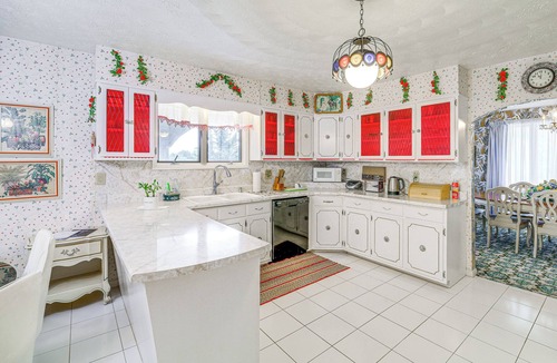 Princeton House | Massive Princeton Estate: Great for Large Groups!