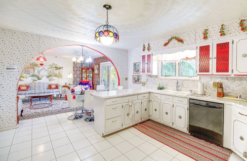 Princeton House | Massive Princeton Estate: Great for Large Groups!