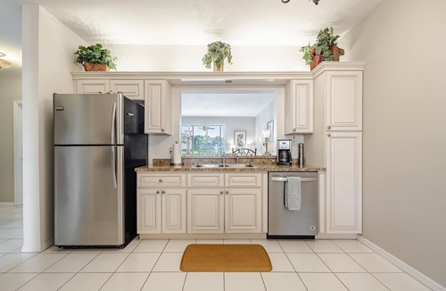 Cypress Lake Condo | Master Planned Gated Community, Sports Park, Pool, Fitness Center- Condo Daffodil- Roelens Vacations