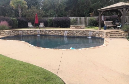 Bath House | Master's Rental: 4-bedroom house with WiFi and AC in enjoyable North Augusta