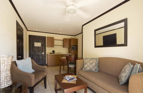 Santa Ana Hotel | Master Suite 2 bedrooms Apartment at Hotel Villa Los Candiles