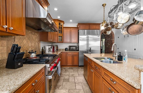 Elkader House | Master Suite at Elkader JailHouse Inn