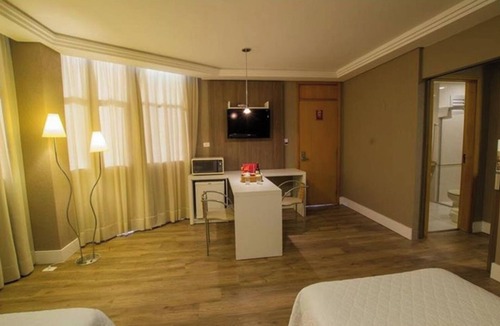 Civic Center Hotel | Master Suite w/Enough Space For a Group