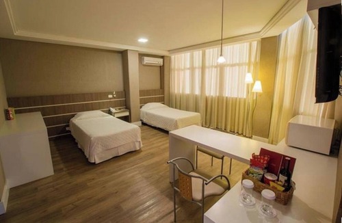 Civic Center Hotel | Master Suite w/Enough Space For a Group