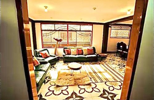 Pisac House | Master Suite w Private Bath in Brand New Pisac Guesthouse & CoLiving Space